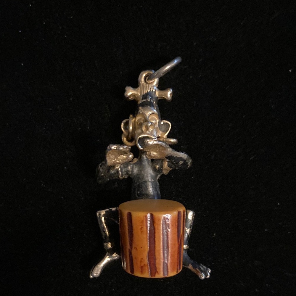 Unusual vintage monkey pendant. No chain